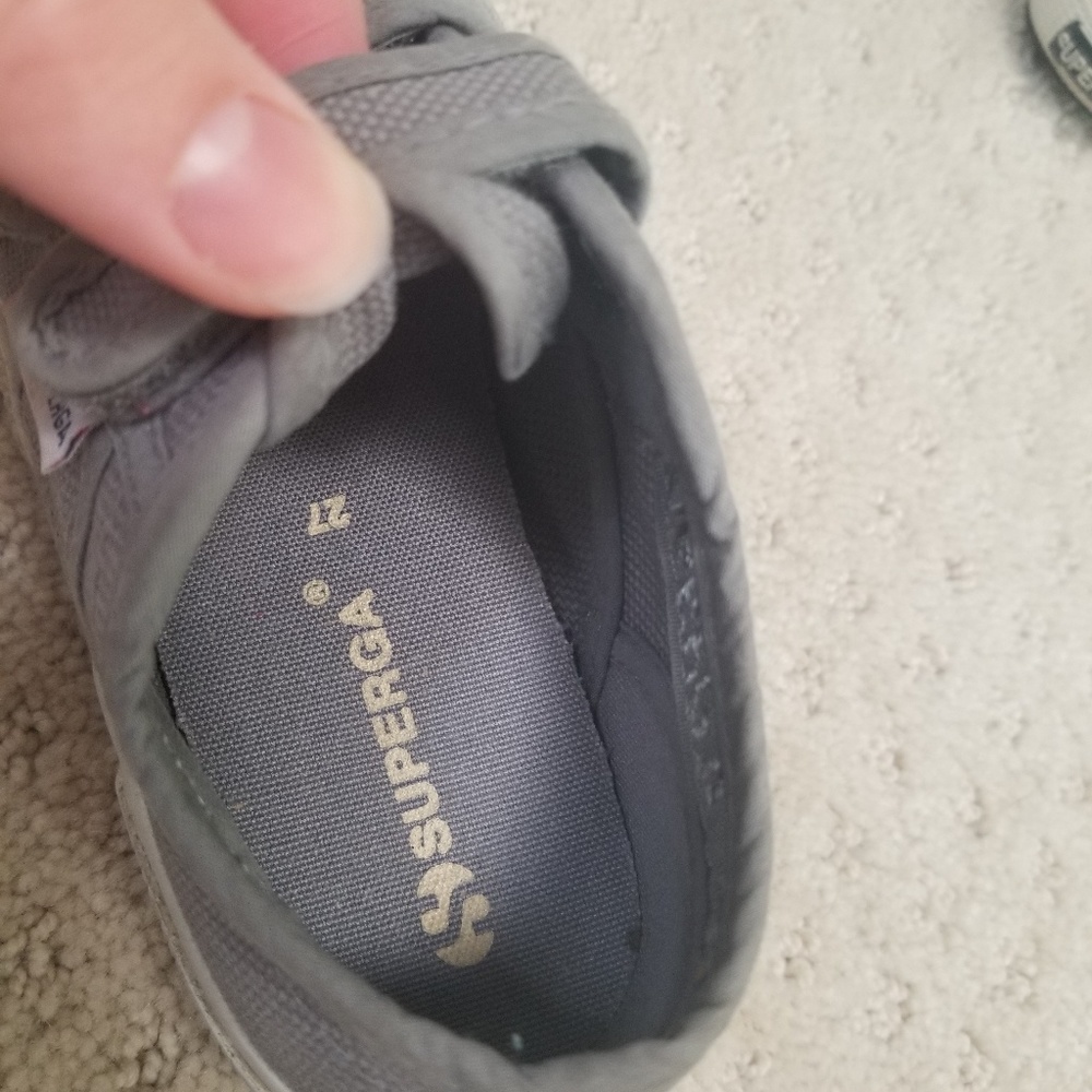 SOLD. Superga Italian kids velcro shoes, size 27 - Picture 6 of 6
